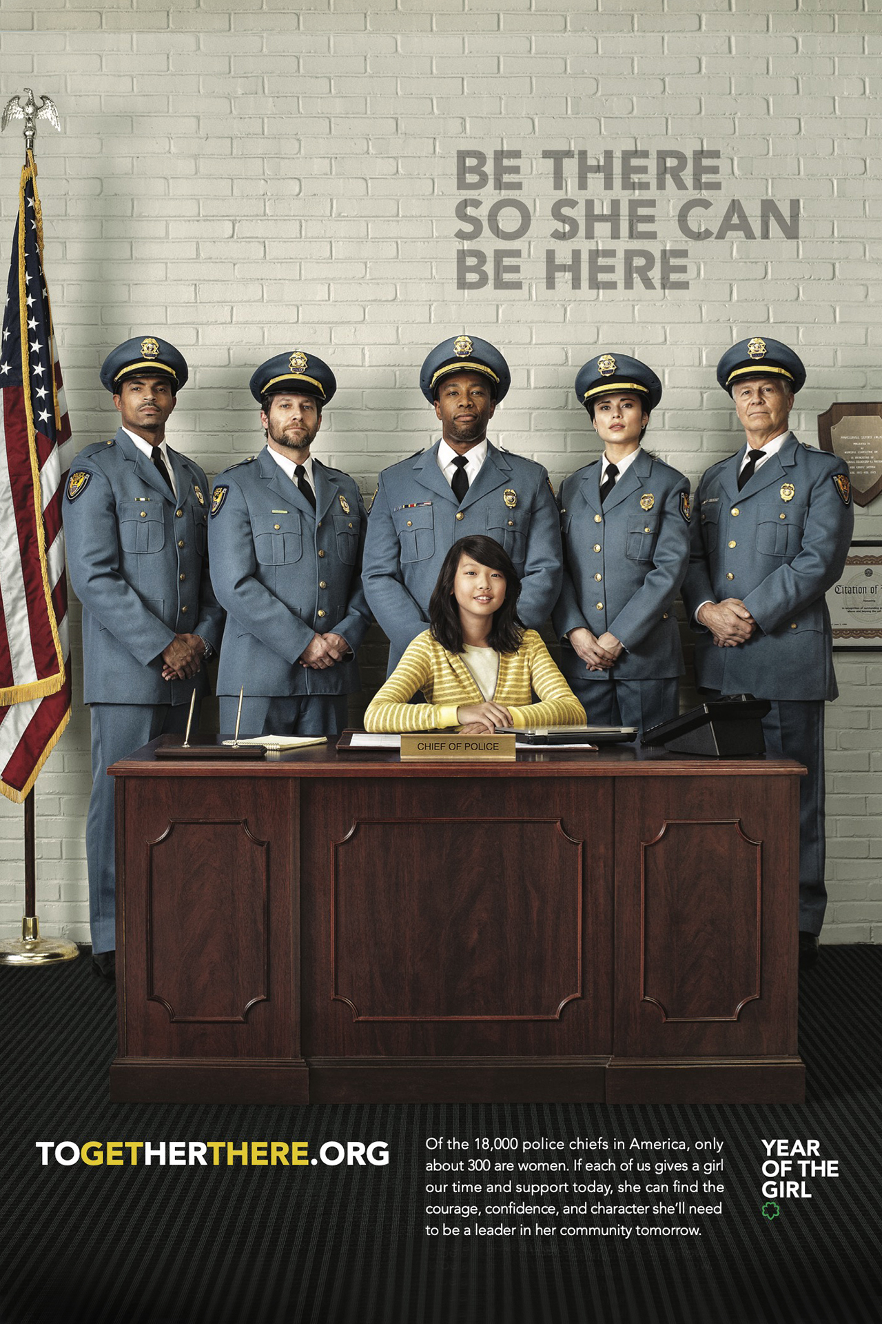 3_GIRL_SCOUTS_POLICE_CHIEF